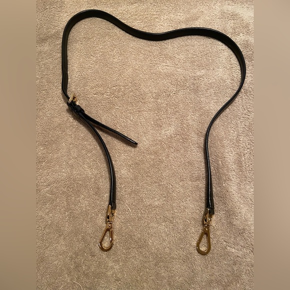 ☺️Sold Locally☺️ Michael Kors Bucket Bag - Picture 16 of 16